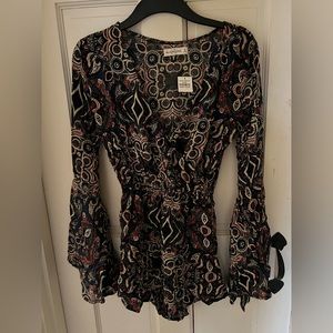 Abercrombie & Fitch Bell Sleeved Romper